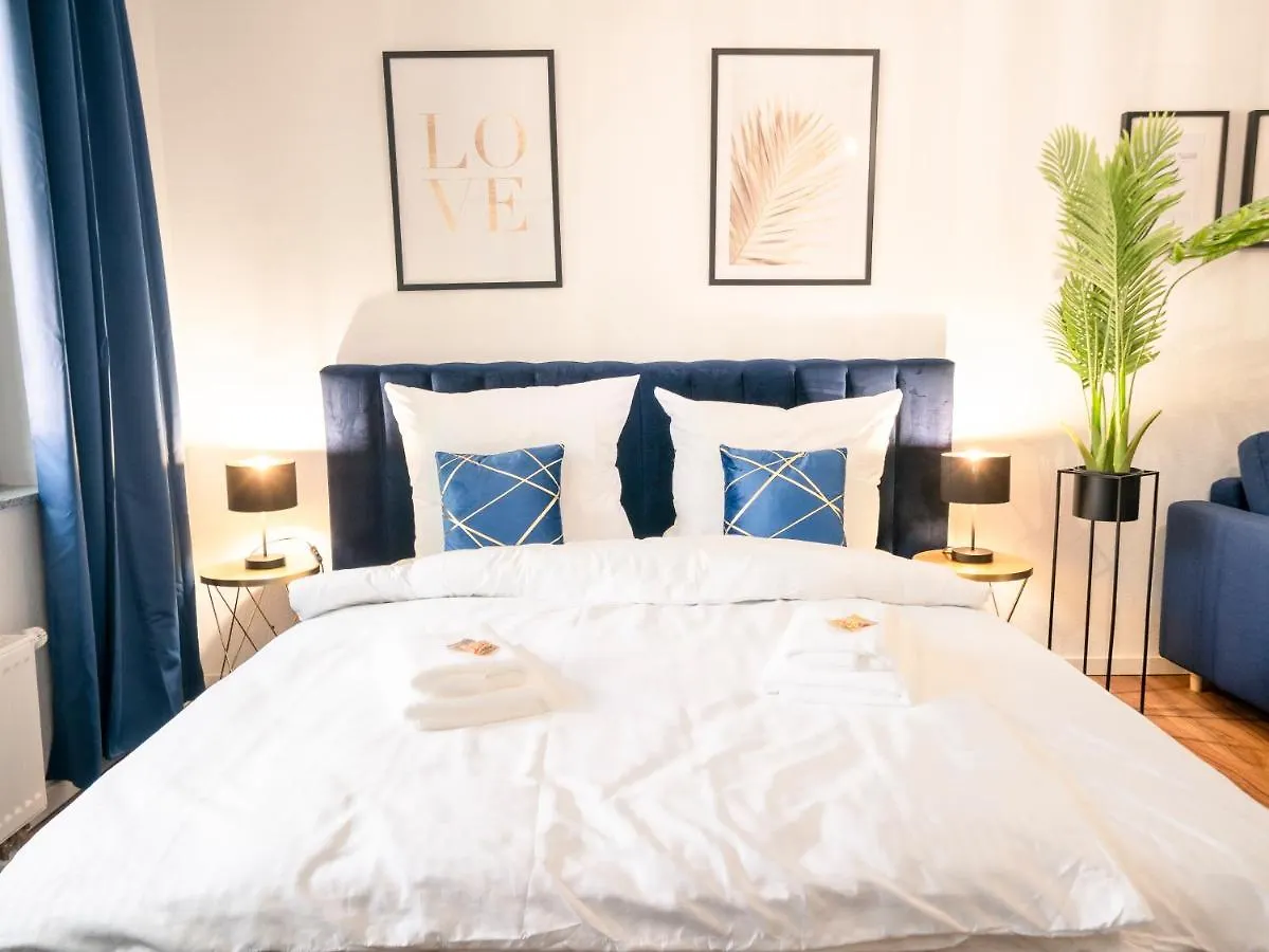 Apartment Premium Studio - 1 Min To Hbf Mannheim Germany